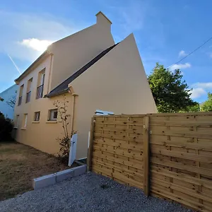 https://maison-de-ville-pour-8-personnes.inbrittany.com