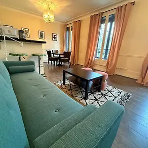 https://apt-royal-pereire-17th-cozy-warm.fr-paris.fr